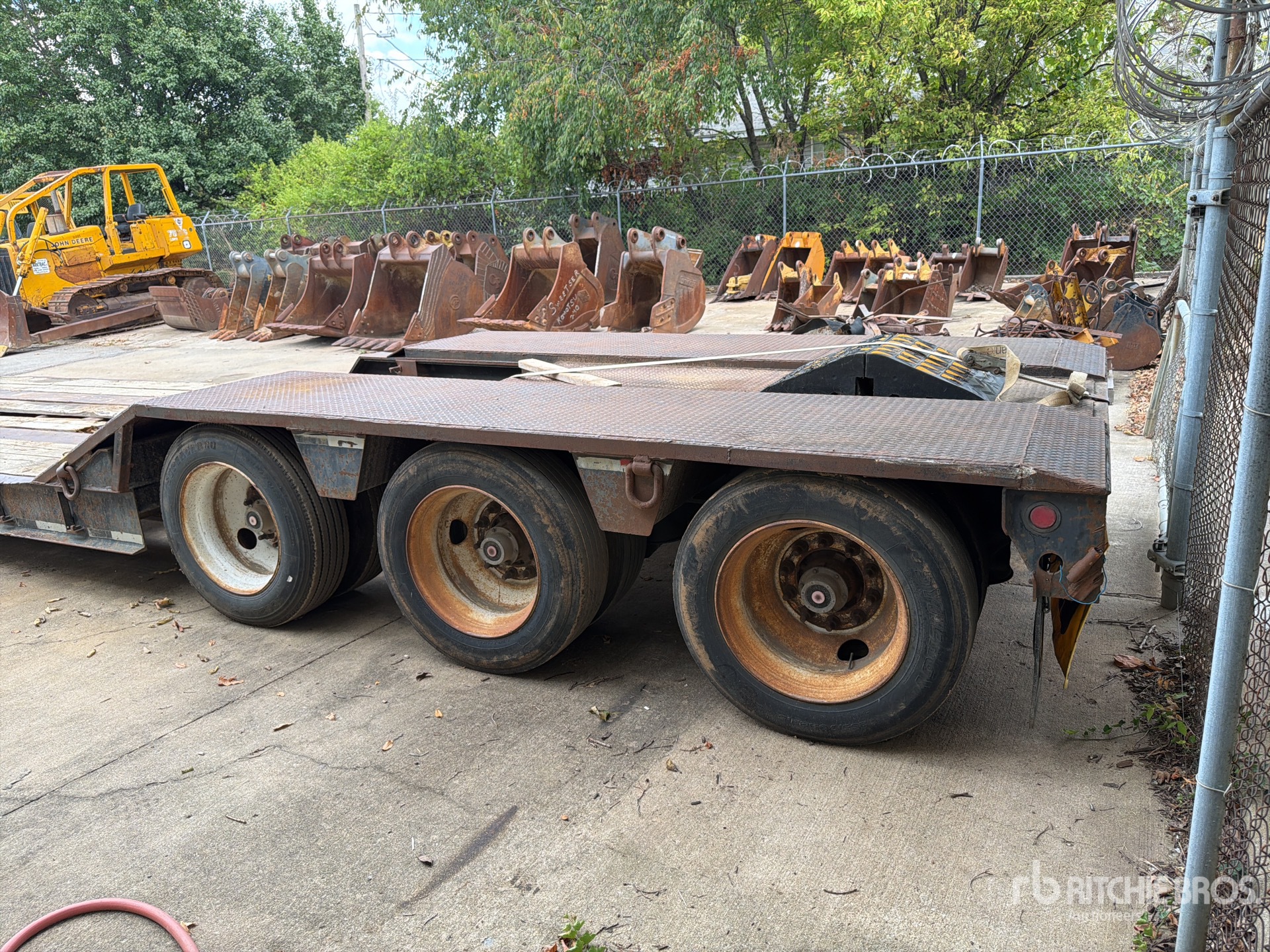 2003 Fontaine 102000 lb 48 ft Tri/A Removable ...