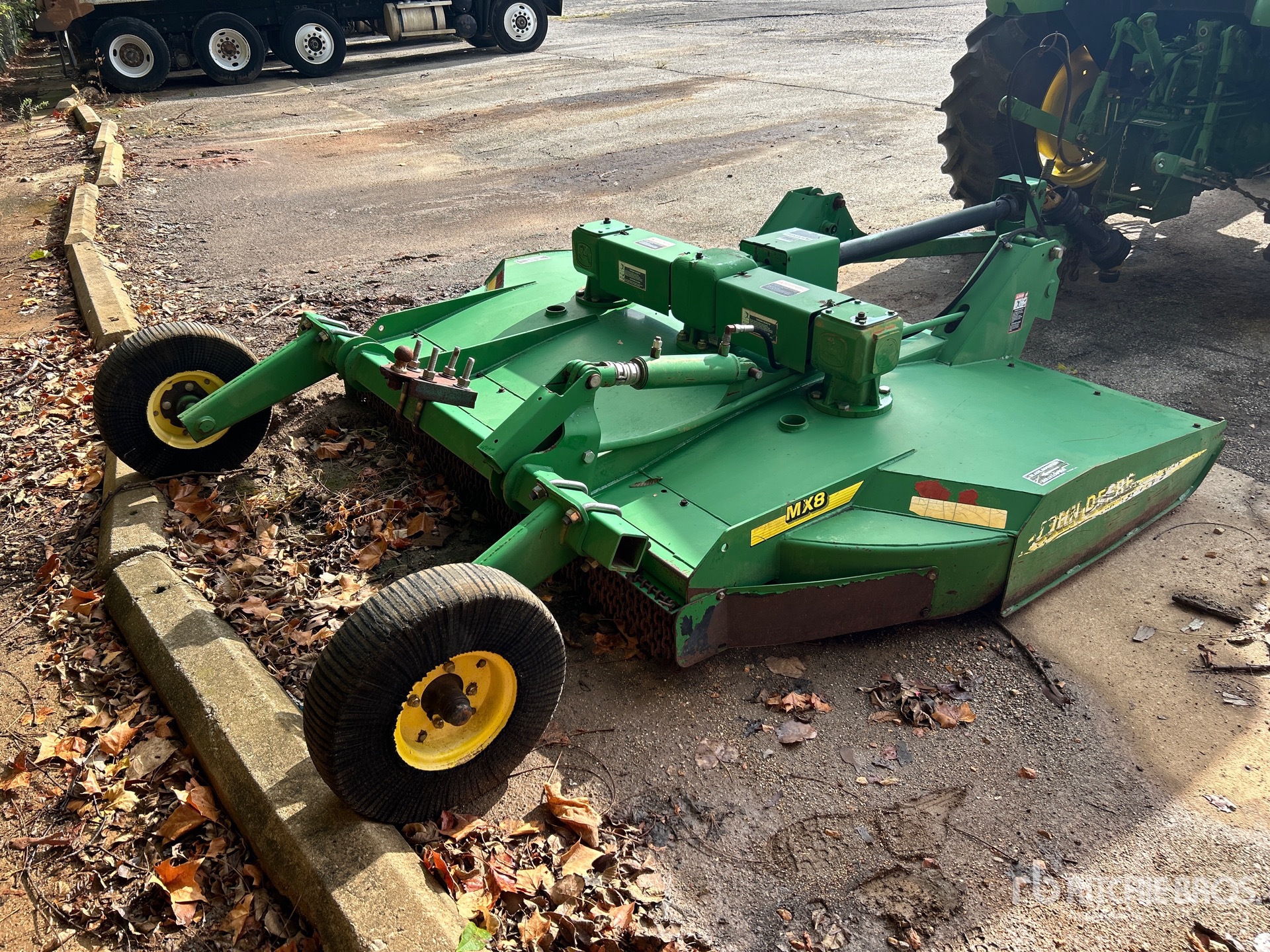 John Deere MX8
