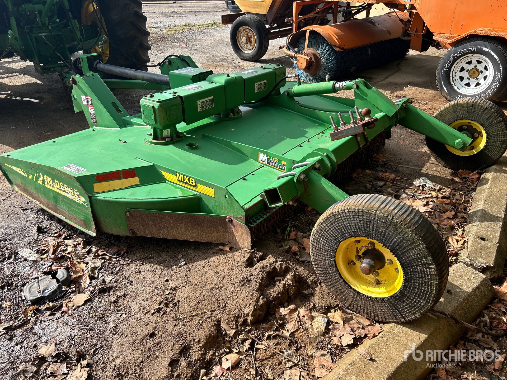 John Deere MX8