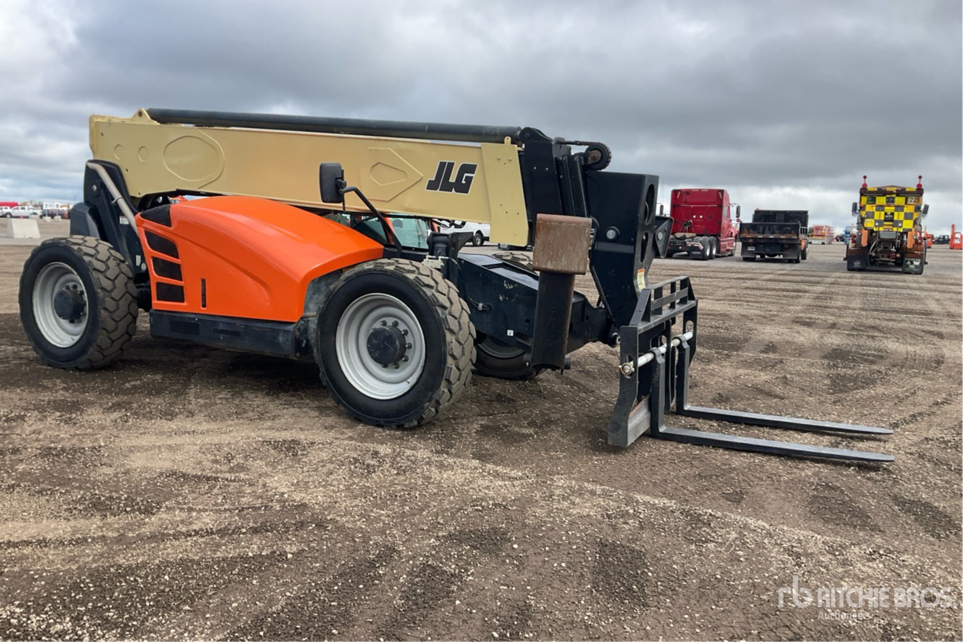 2021 JLG 1255