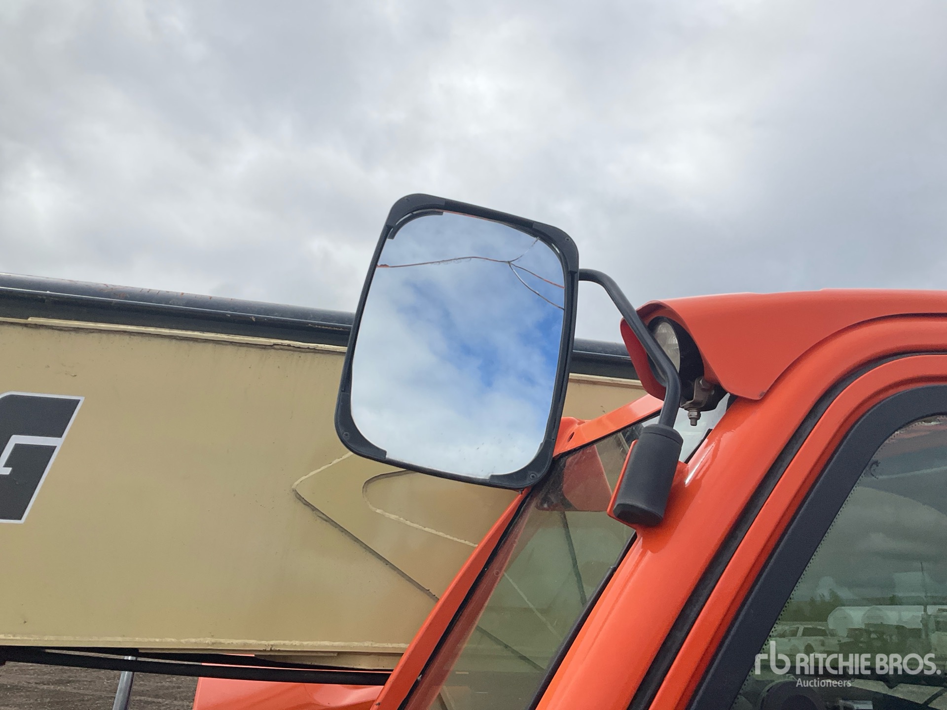 2021 JLG 1255
