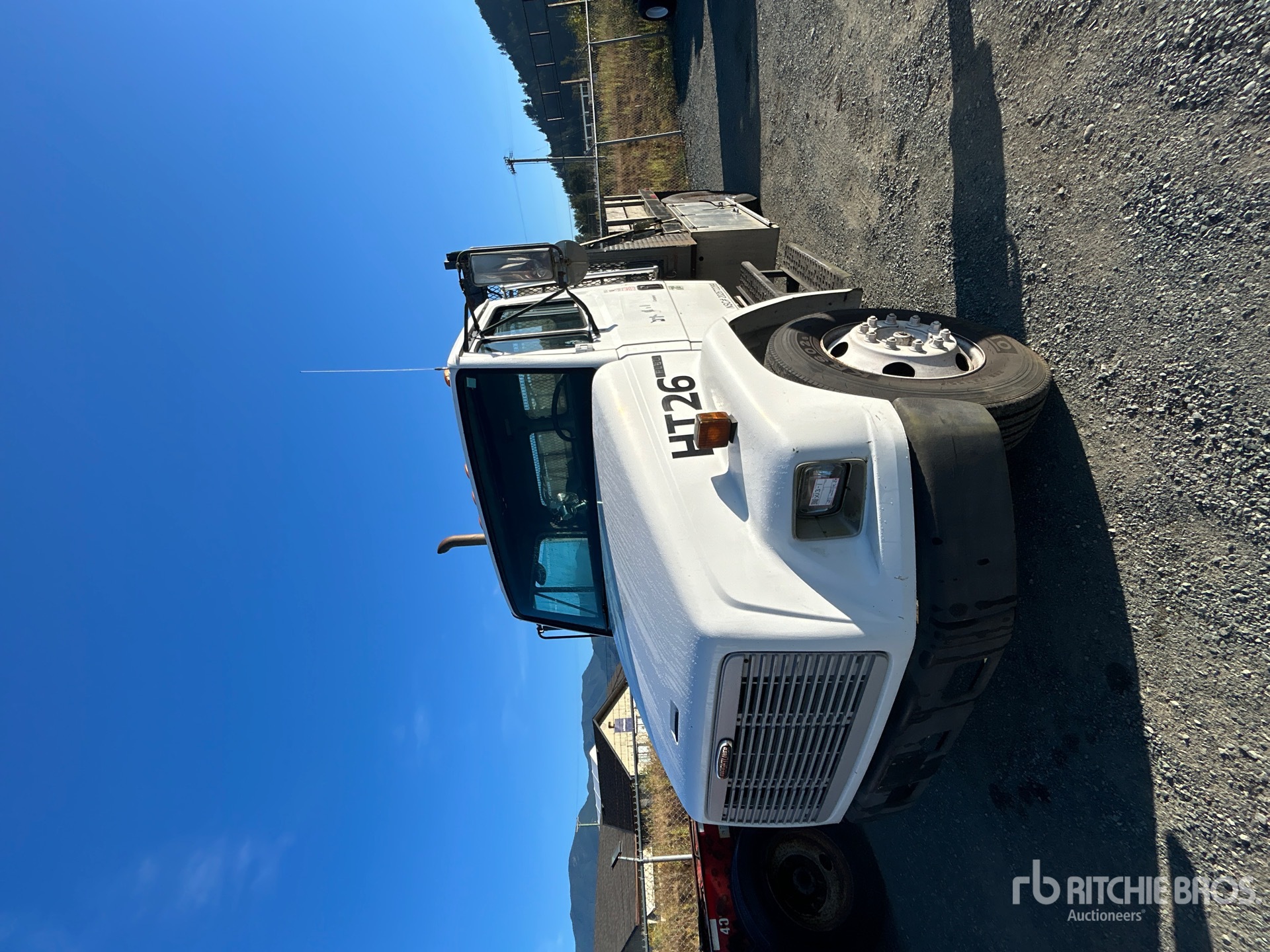 2000 Freightliner FL 60