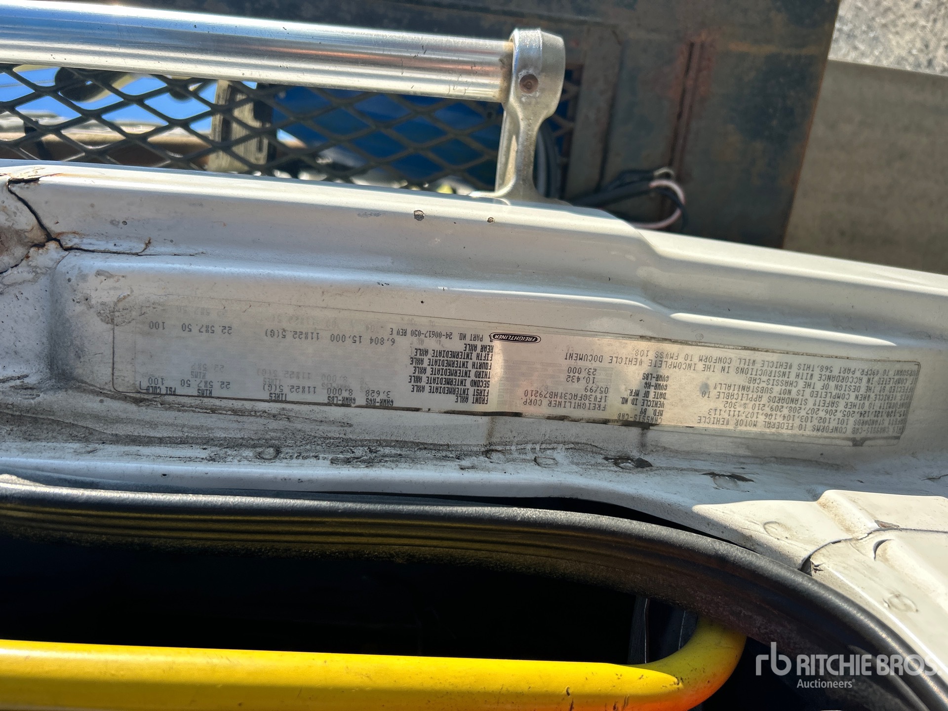 2000 Freightliner FL 60