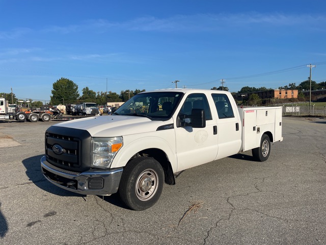 2015 Ford F-250 XL 4x2 Crew Cab Utility Truck