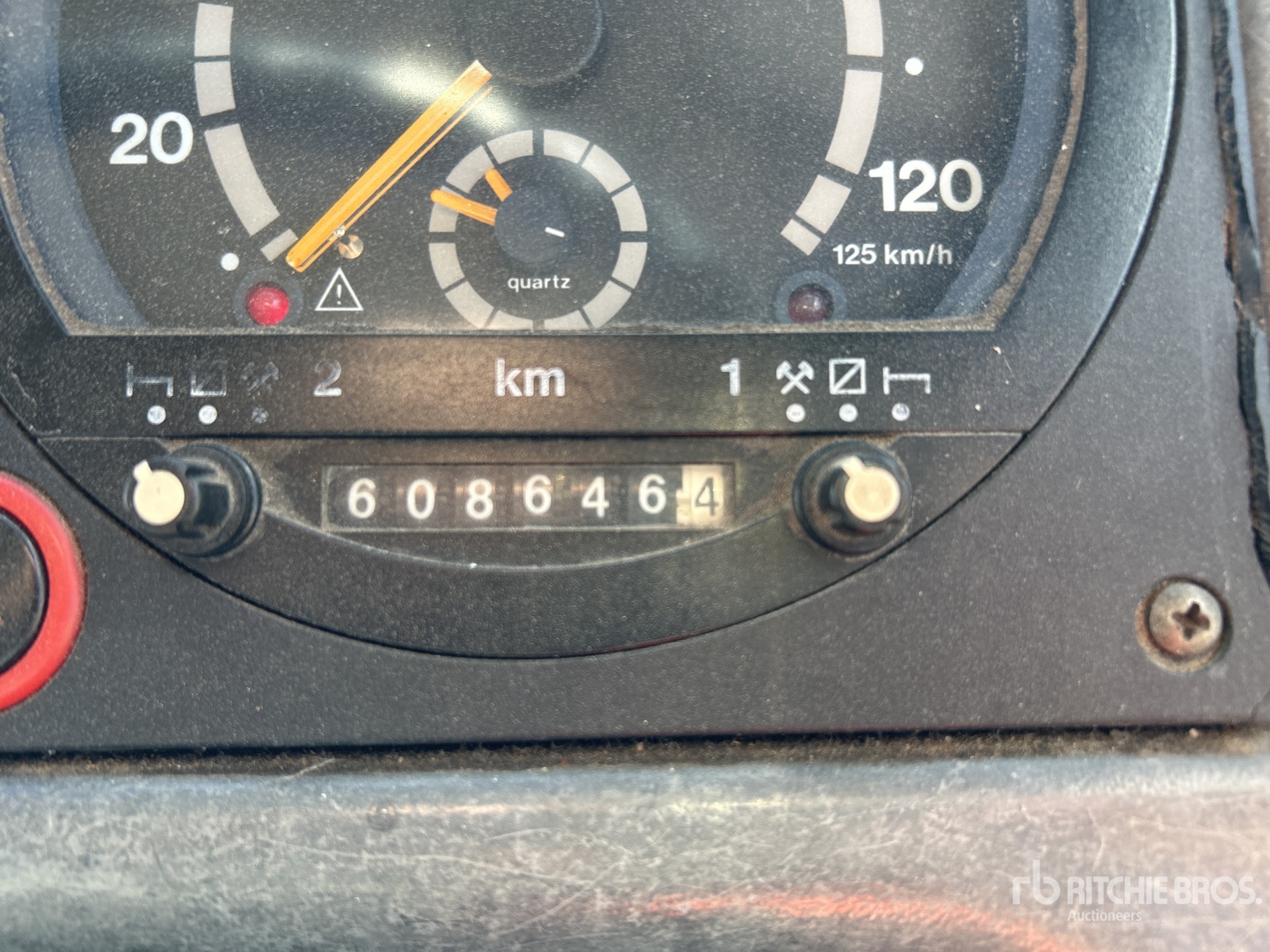 2004 Scania CB60