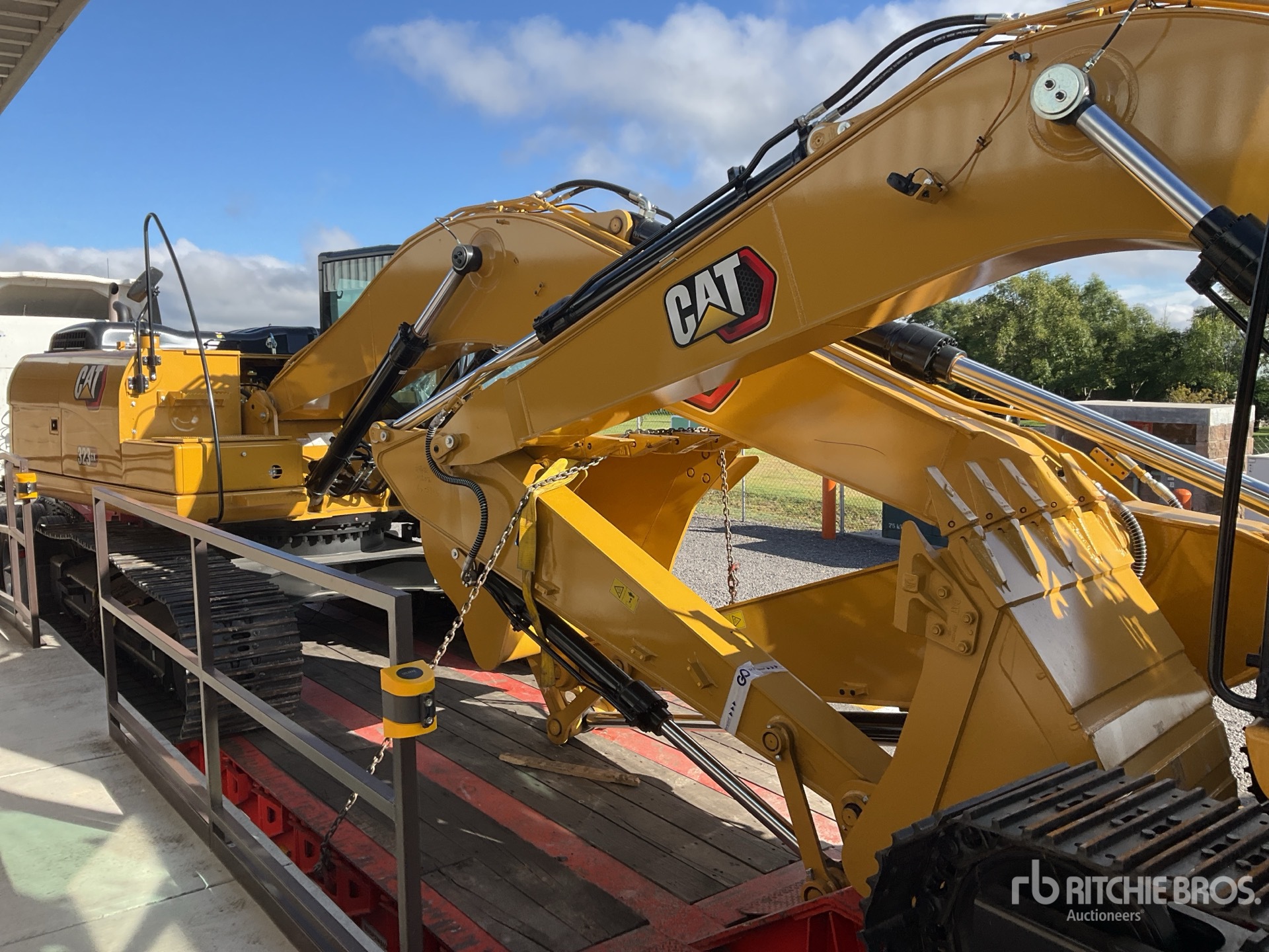 2026 Caterpillar 323G