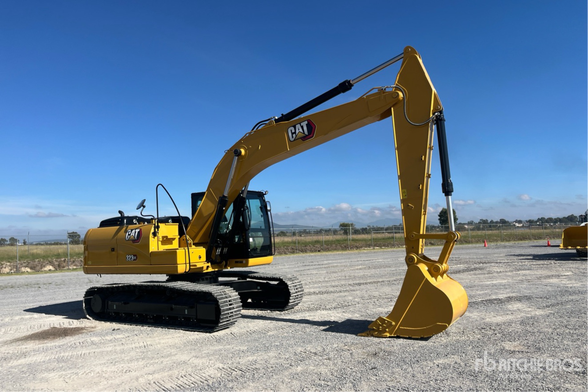 2026 Caterpillar 323G