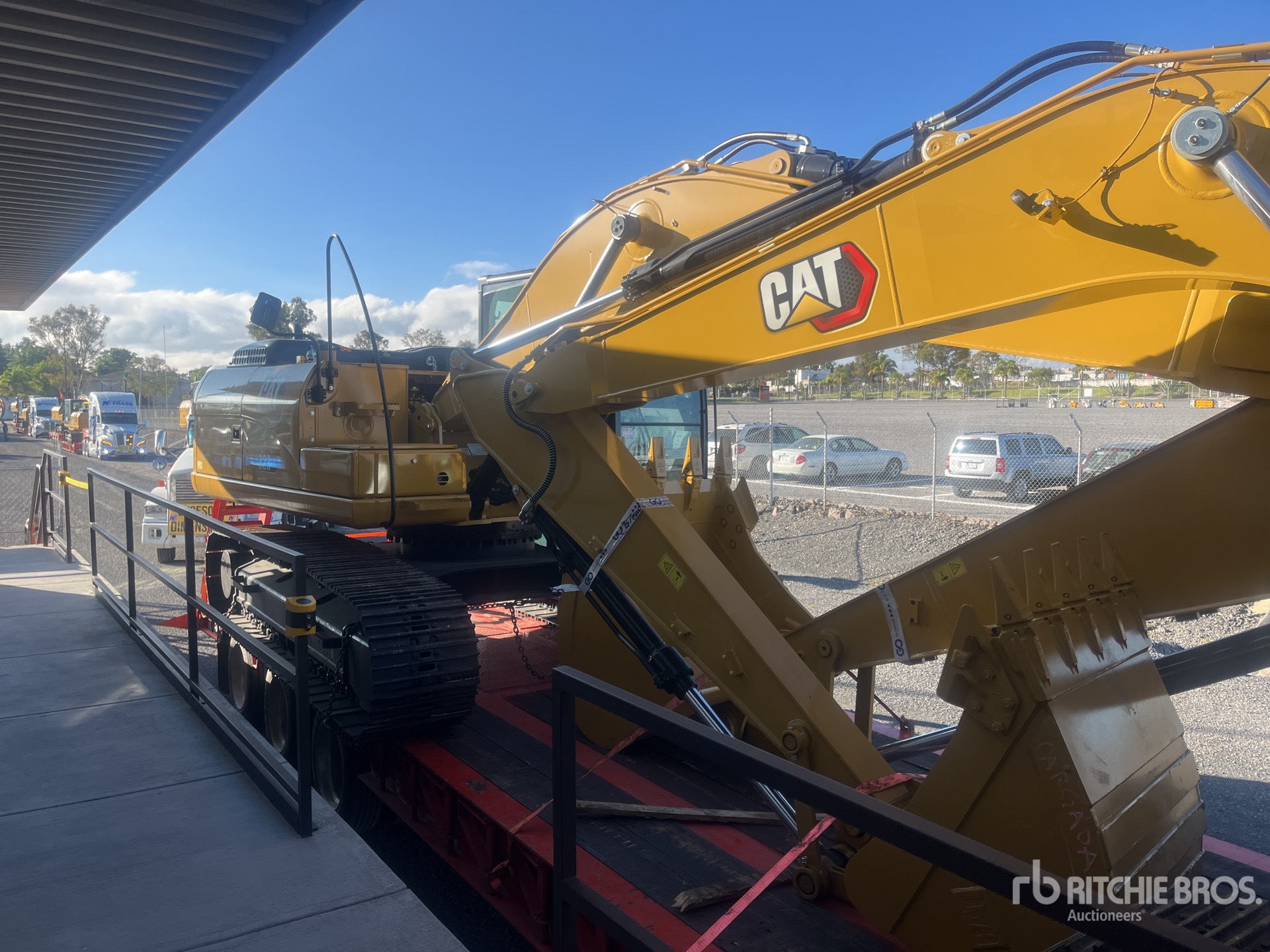 2026 Caterpillar 323G