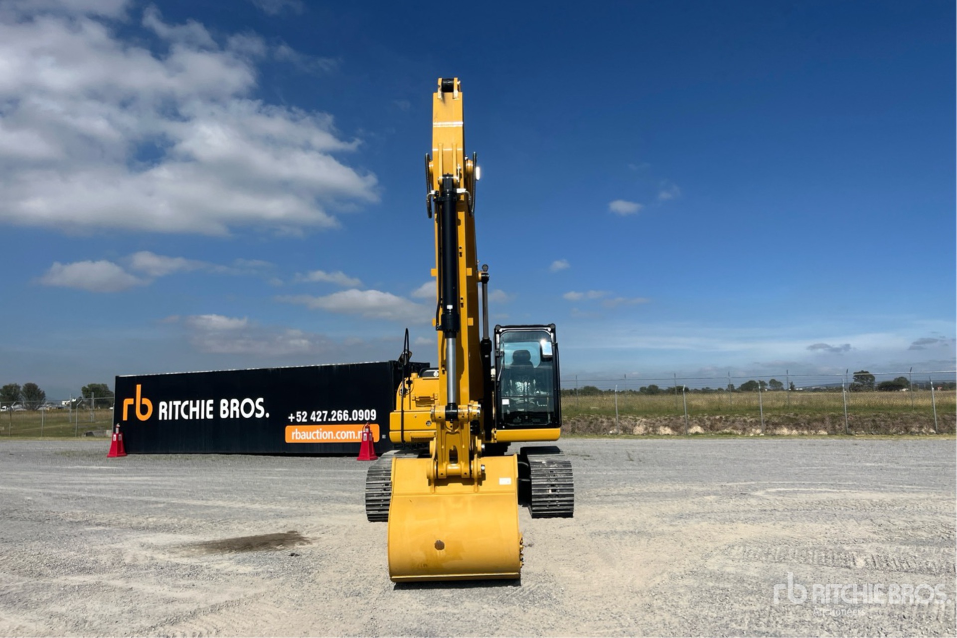 2026 Caterpillar 323G