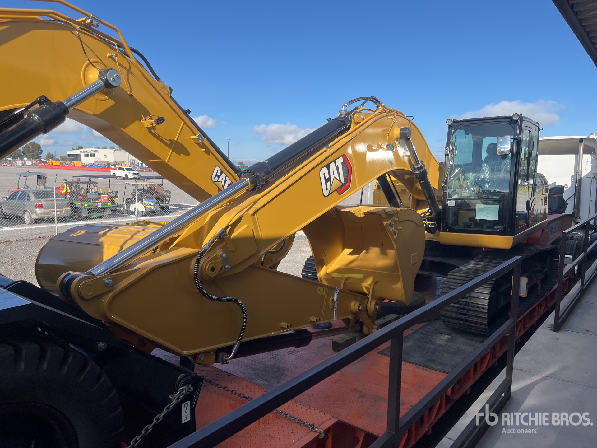 2026 Caterpillar 323G