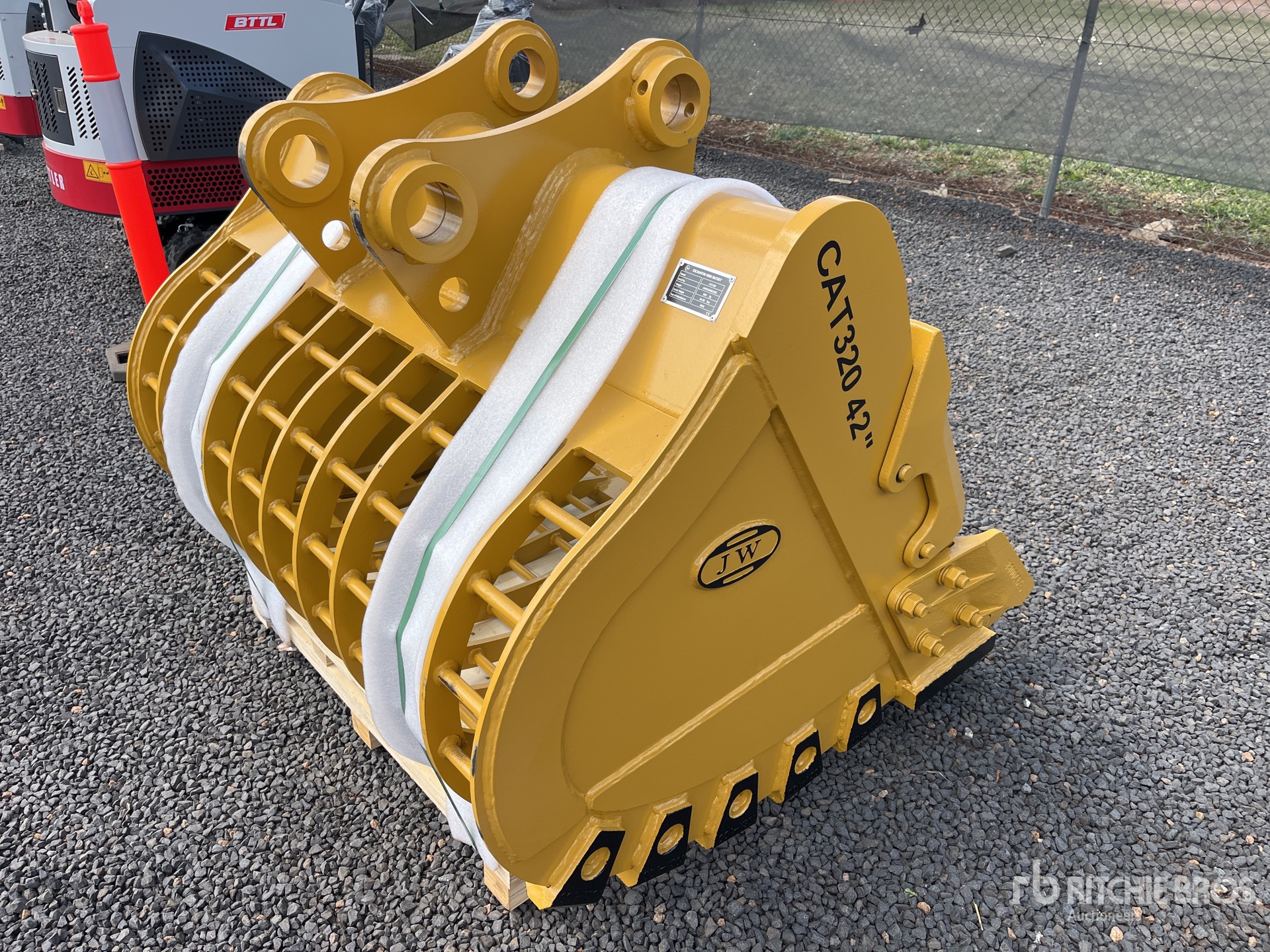 2026 JW CAT320