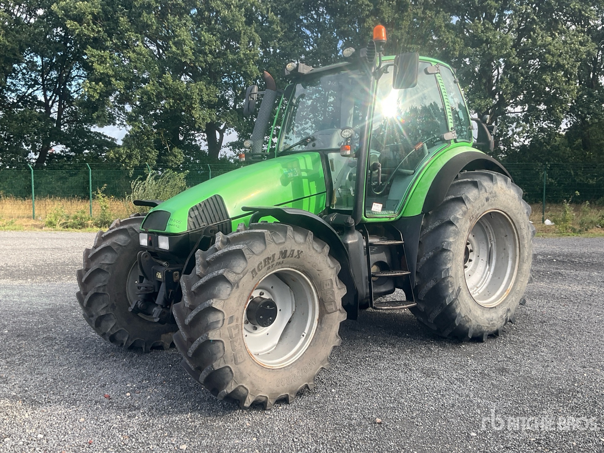 Photo of 1996 Deutz AGROTRON 6.45