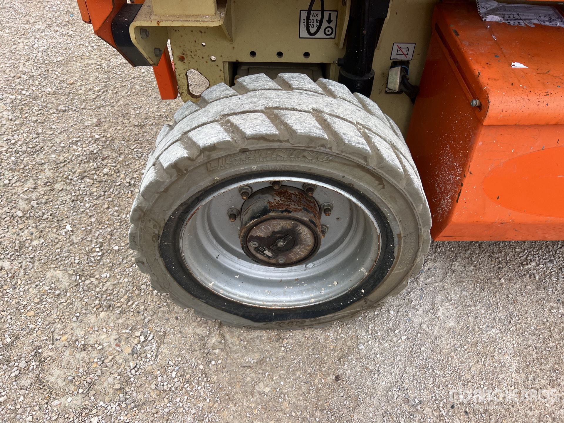 2011 JLG 4069LE