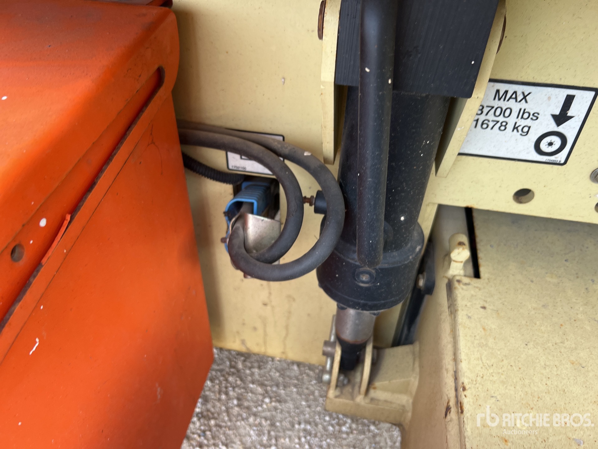 2011 JLG 4069LE