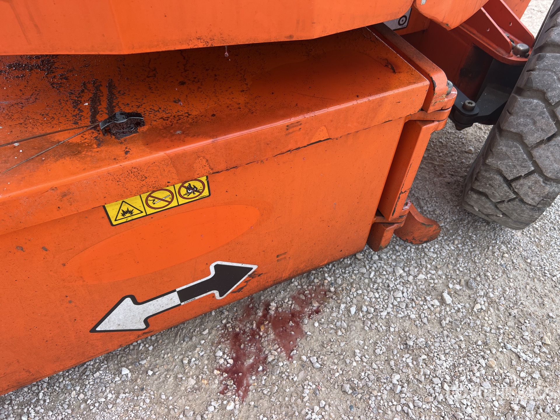 2017 JLG E300 AJP