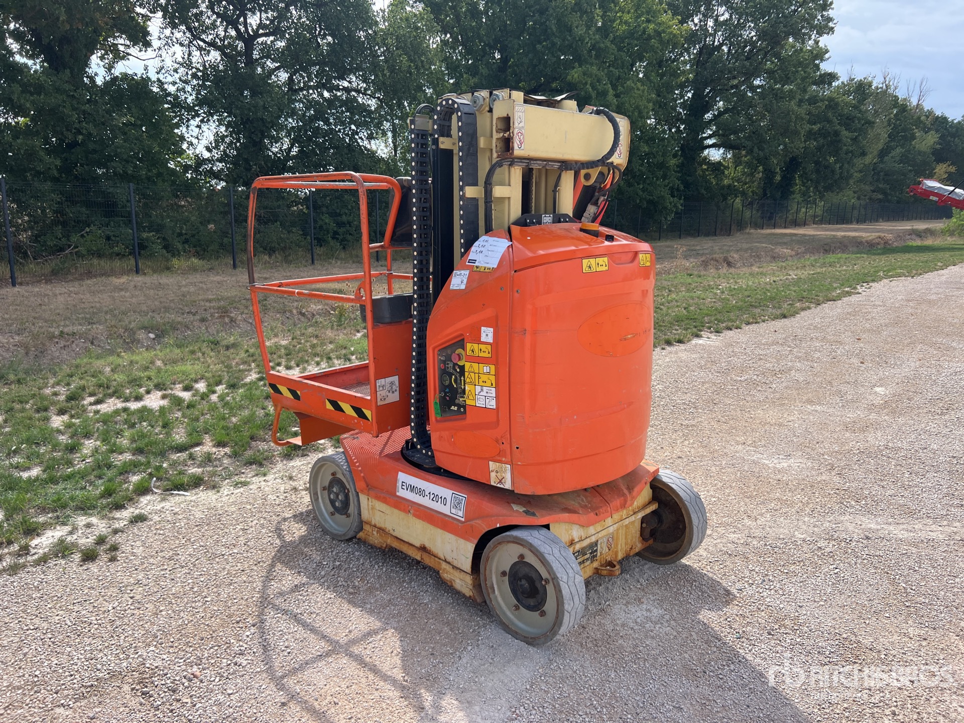 2012 JLG TOUCAN 8E