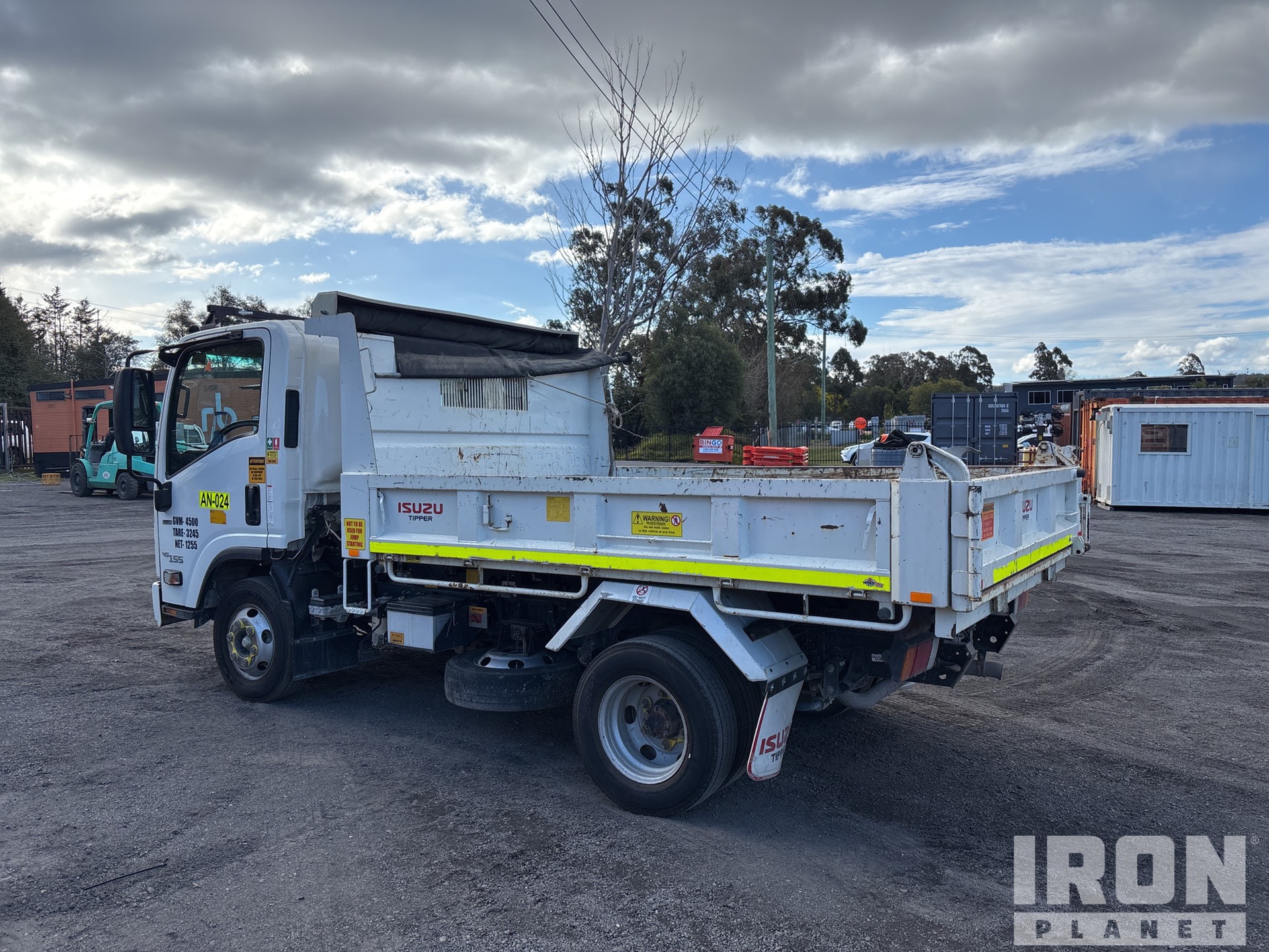 2023 Isuzu NPR 45-155
