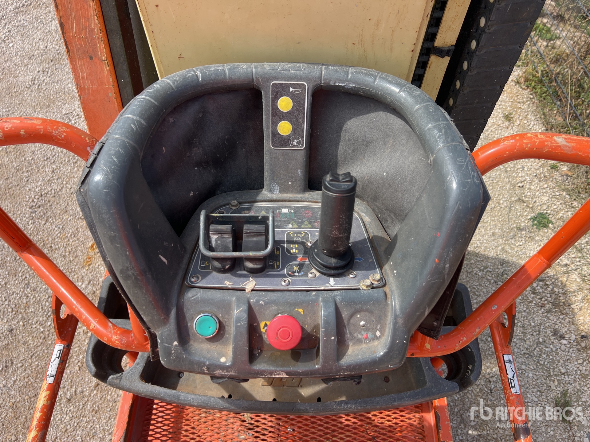 2012 JLG TOUCAN 8E