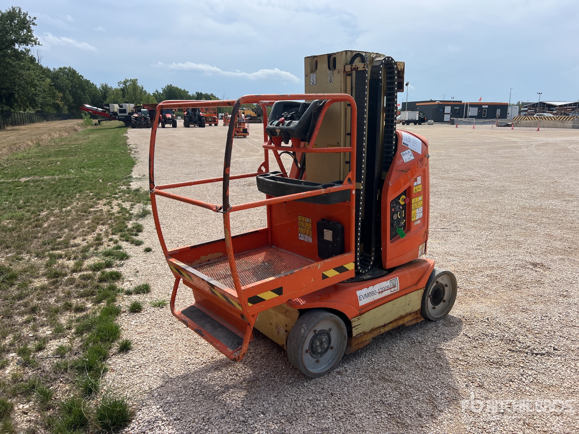 2012 JLG TOUCAN 8E