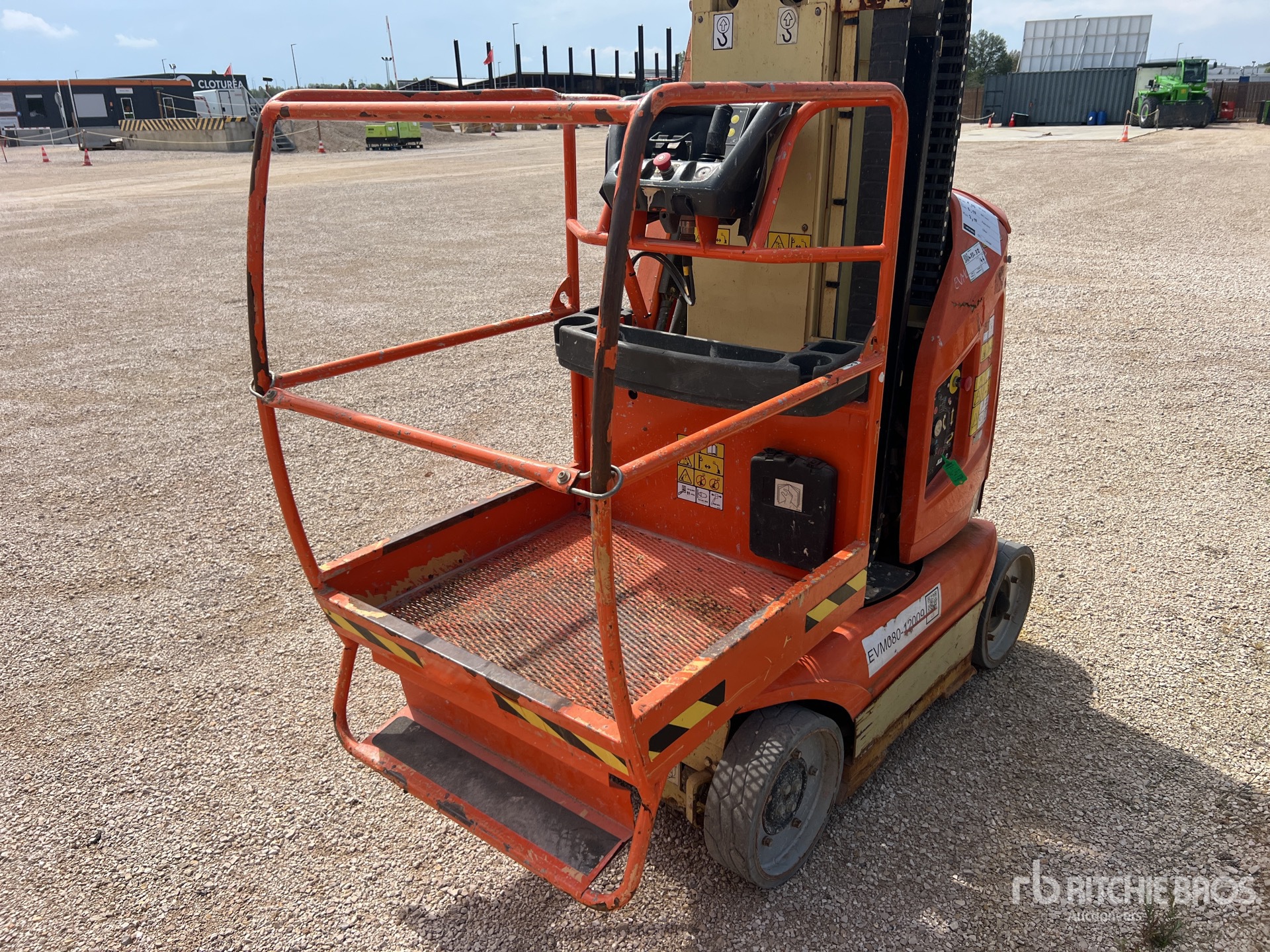 2012 JLG TOUCAN 8E