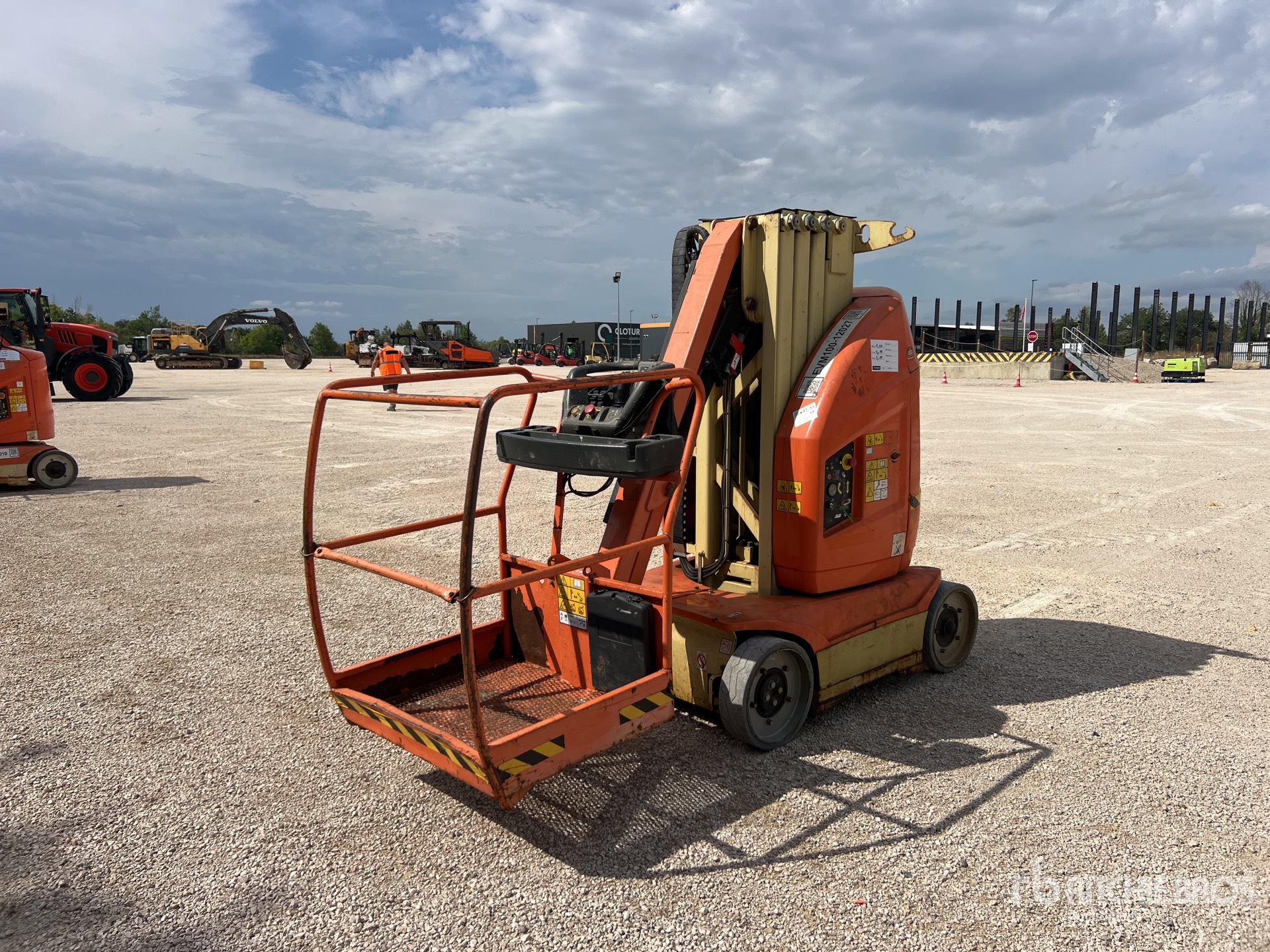 2012 JLG TOUCAN 10E