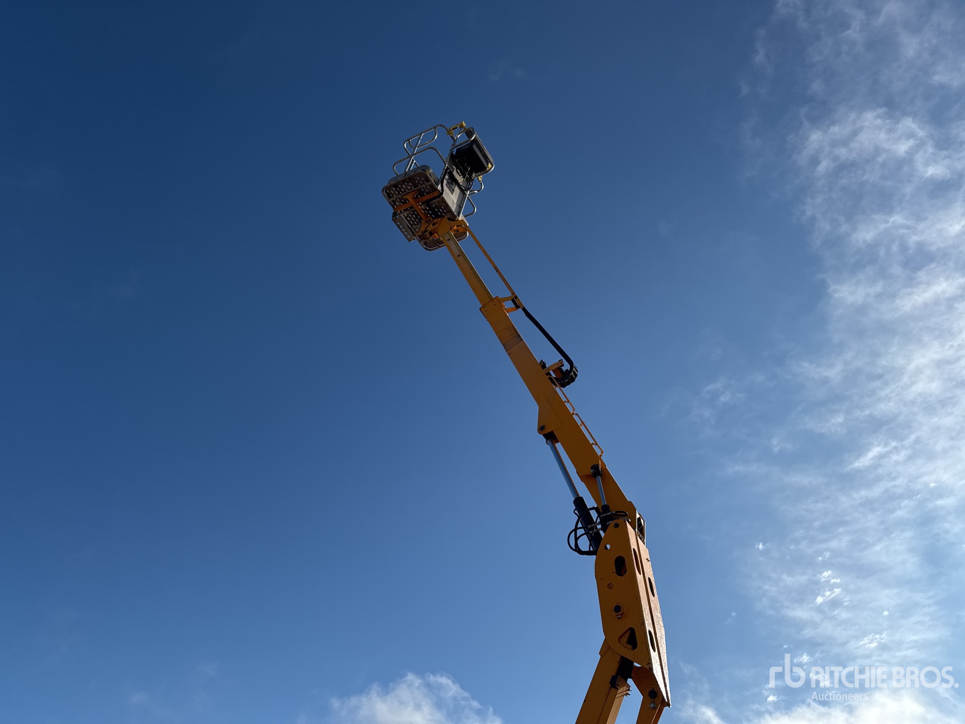 2018 Genie Z-33/18