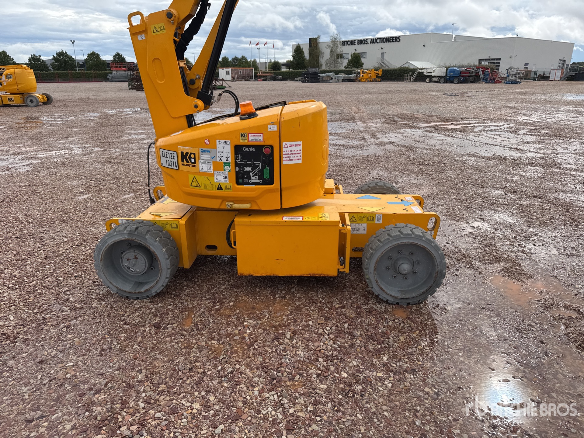 2018 Genie Z-33/18