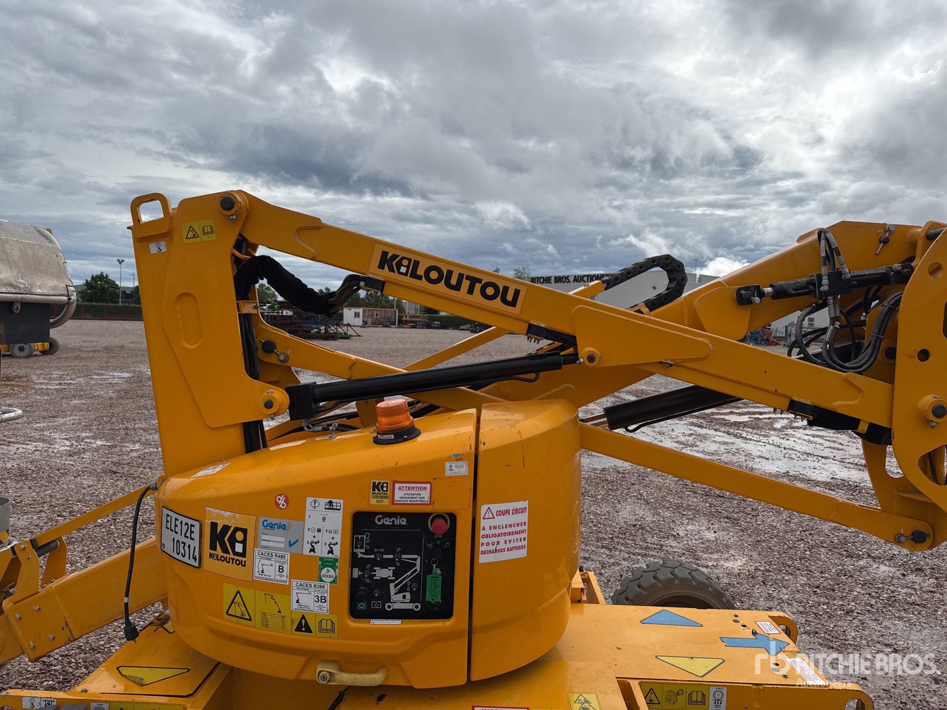 2018 Genie Z-33/18