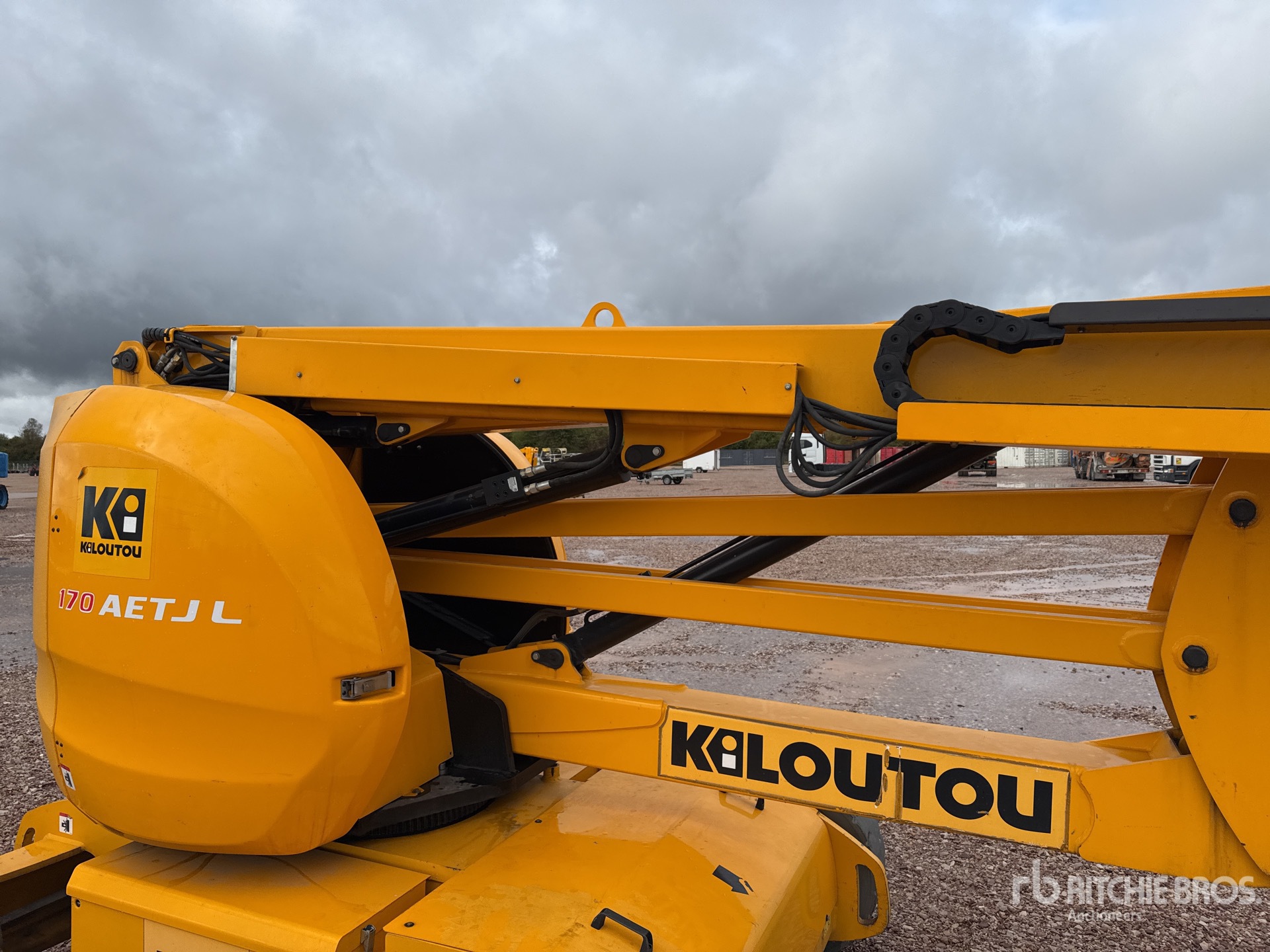2016 Manitou 170AETJL