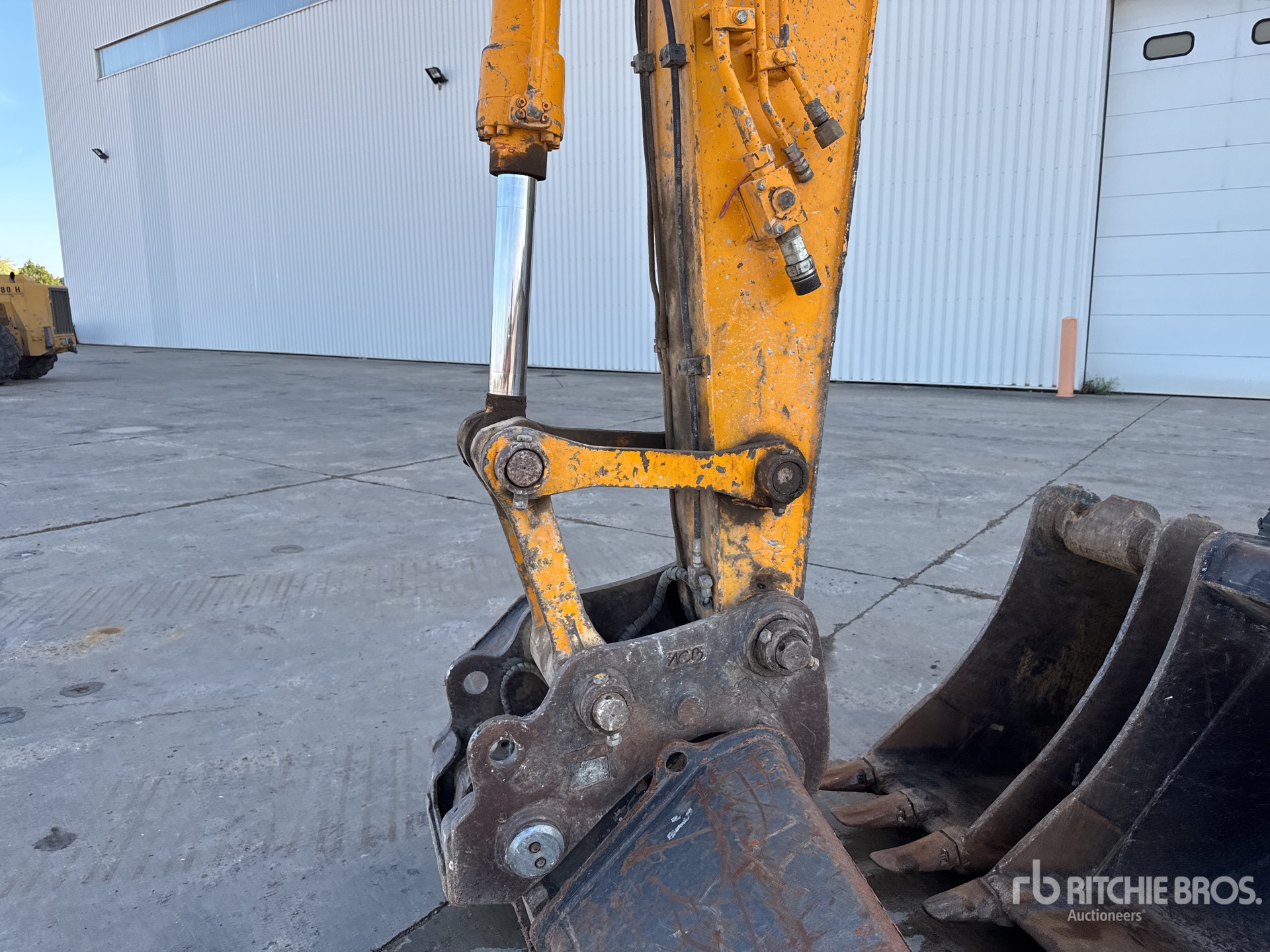 2016 Hitachi ZX135US-5B