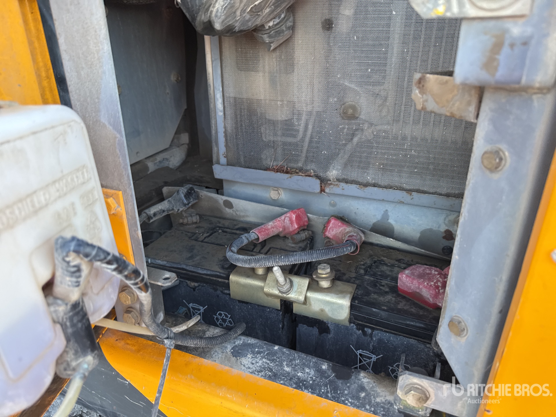 2016 Hitachi ZX135US-5B