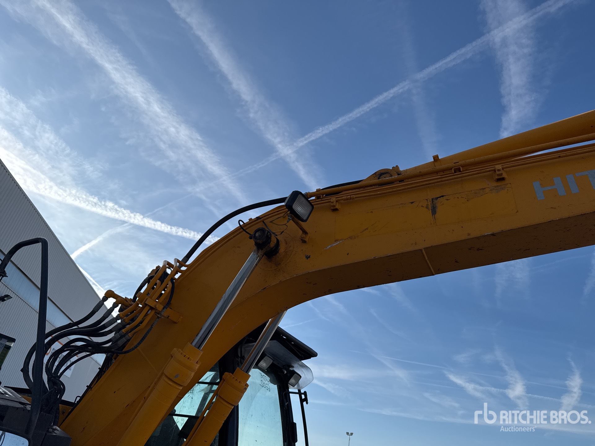 2016 Hitachi ZX135US-5B