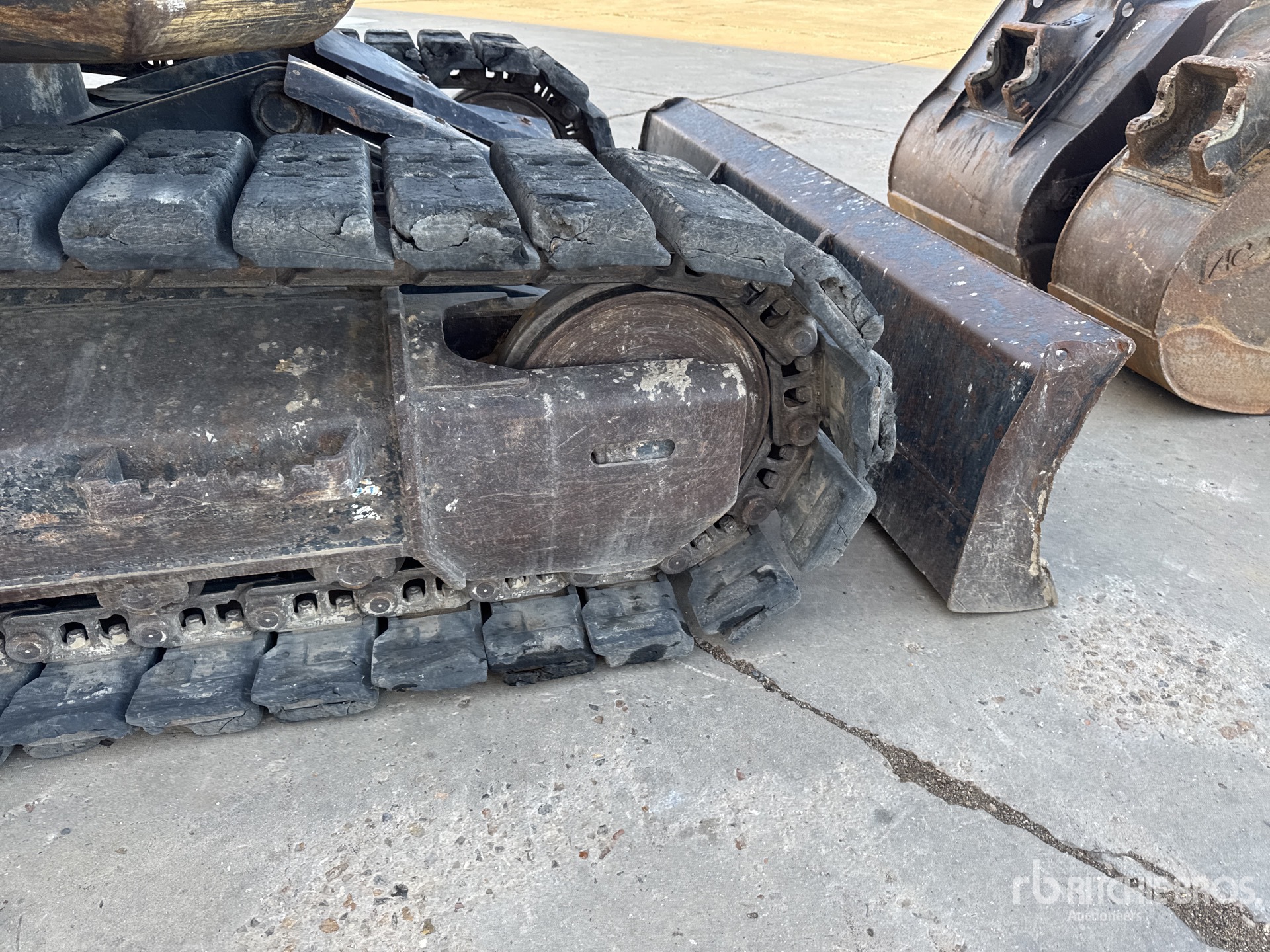 2016 Hitachi ZX135US-5B
