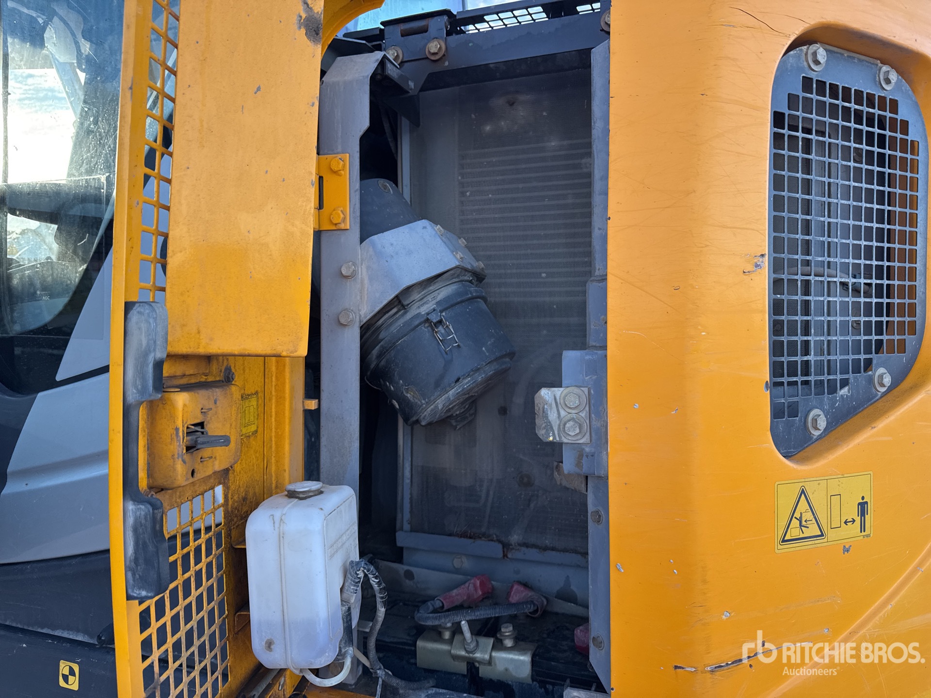 2016 Hitachi ZX135US-5B