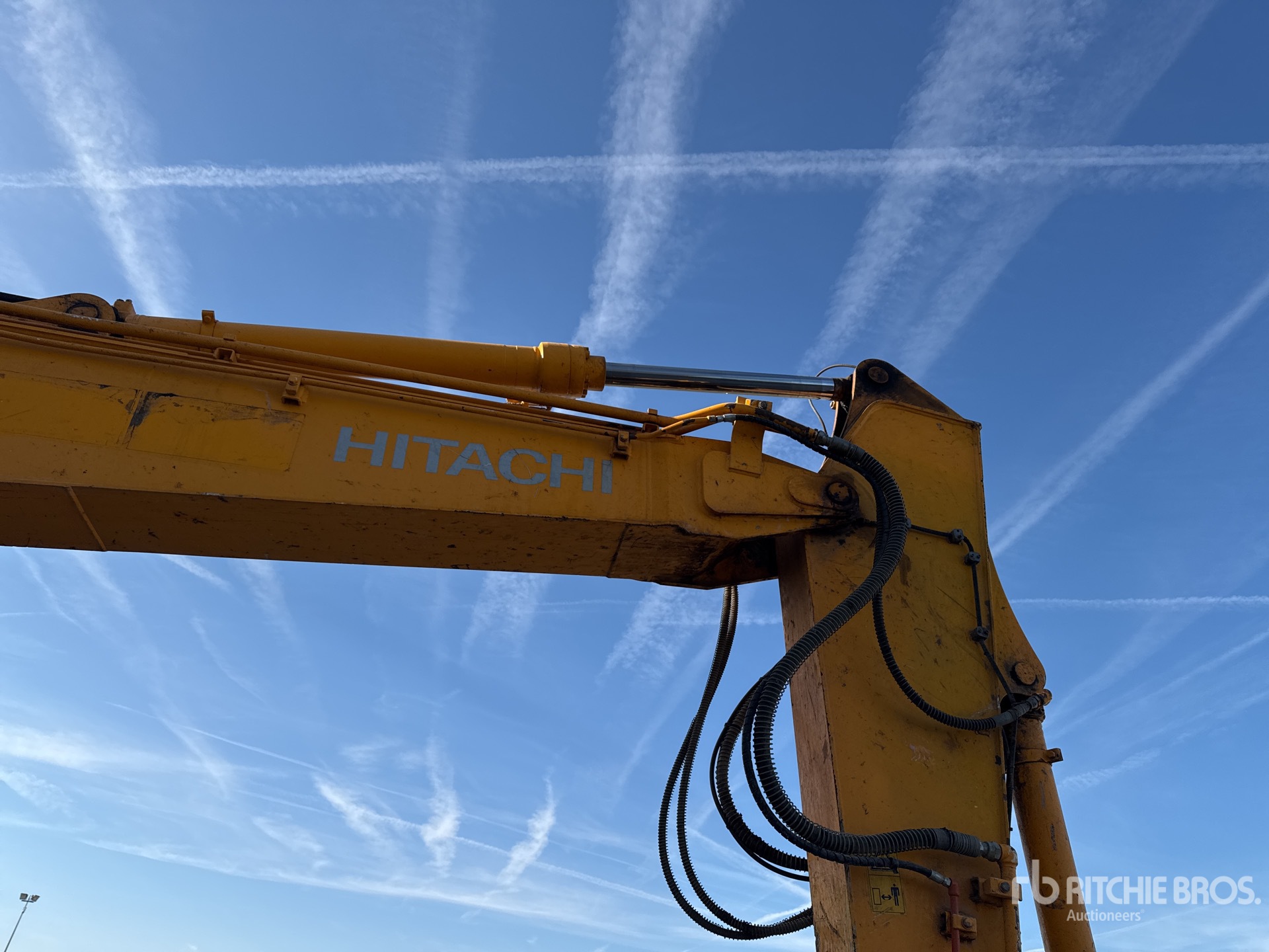 2016 Hitachi ZX135US-5B