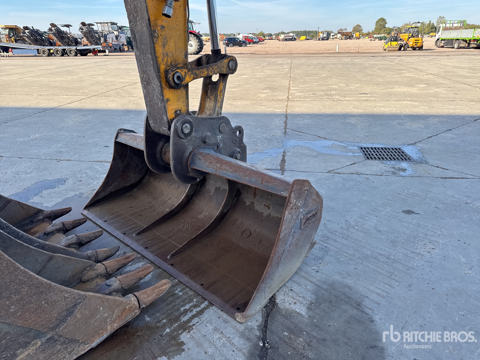 2016 Hitachi ZX135US-5B