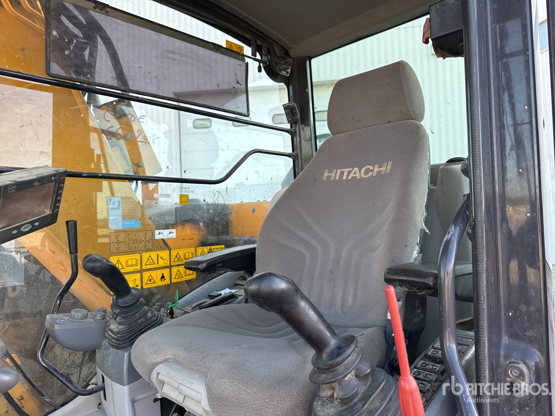 2016 Hitachi ZX135US-5B