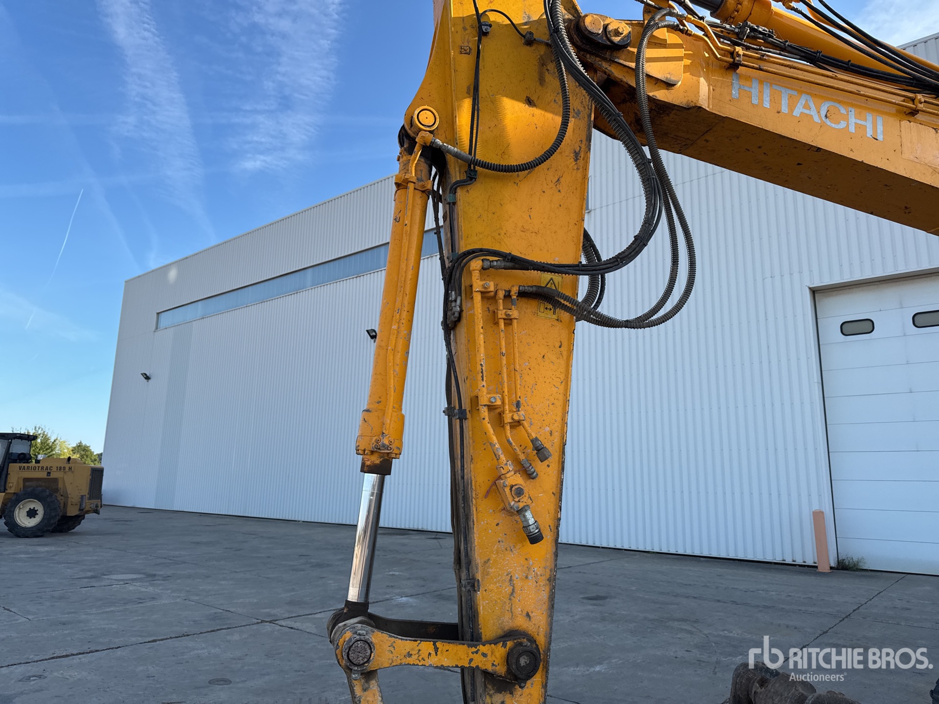2016 Hitachi ZX135US-5B