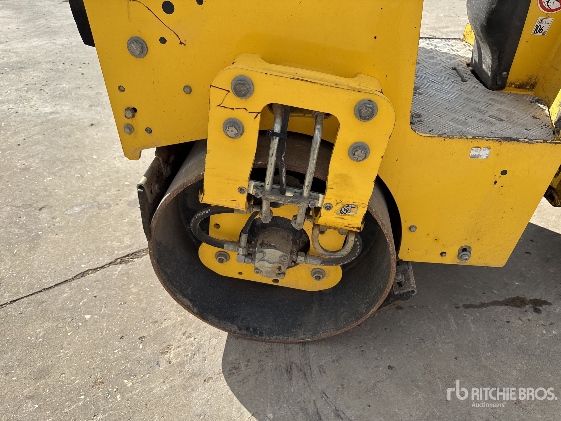 2020 Bomag BW100ADM-5