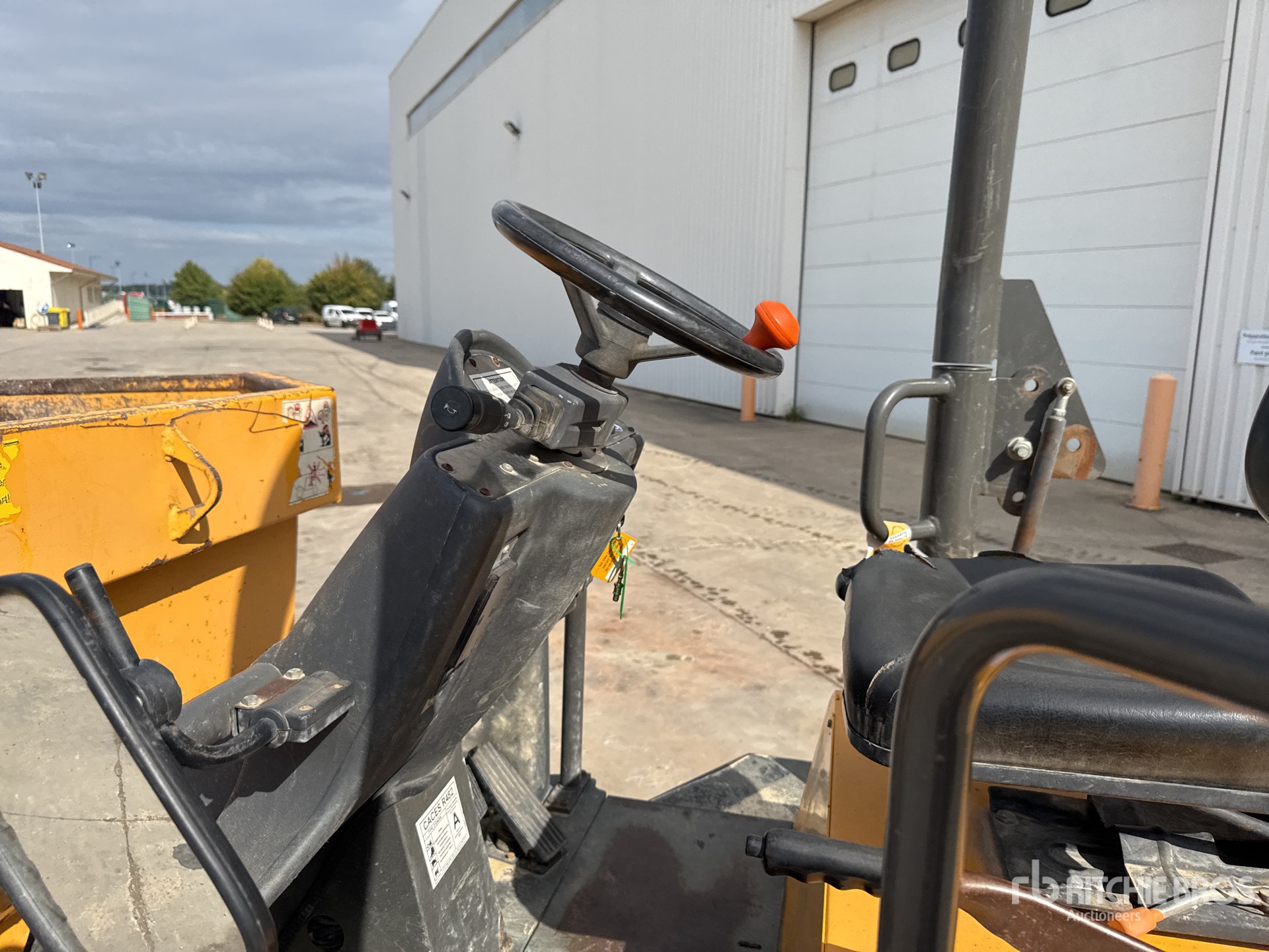 2017 Ausa D250AHG