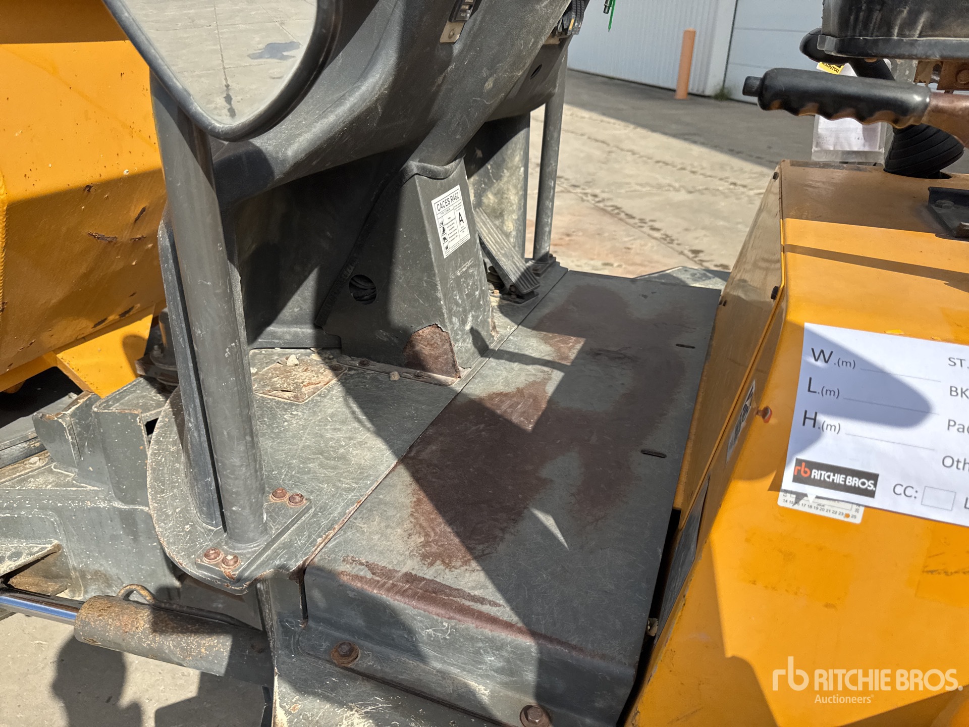 2017 Ausa D250AHG