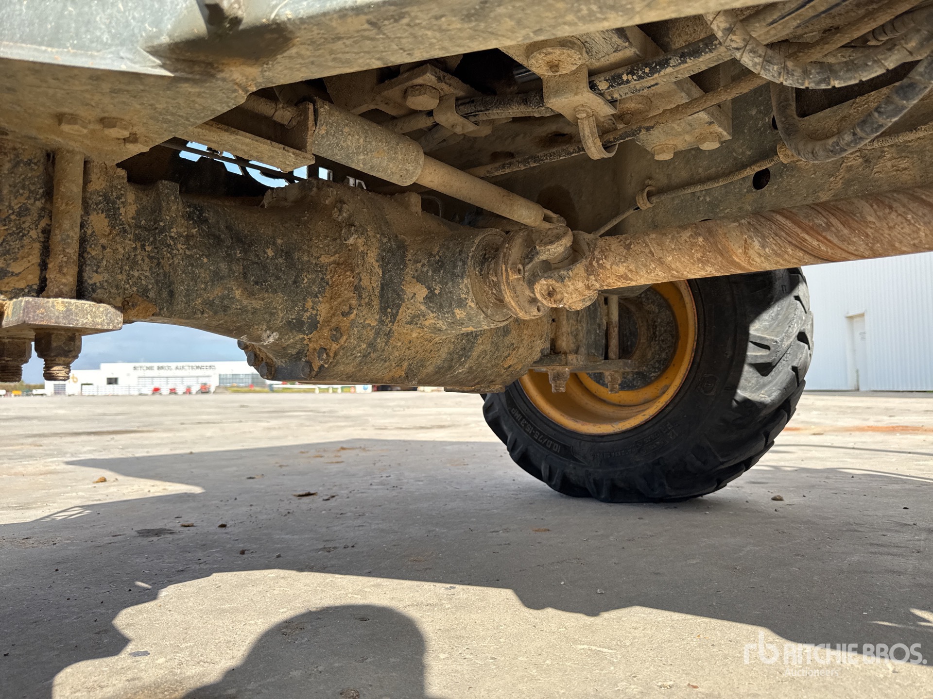 2017 Ausa D250AHG