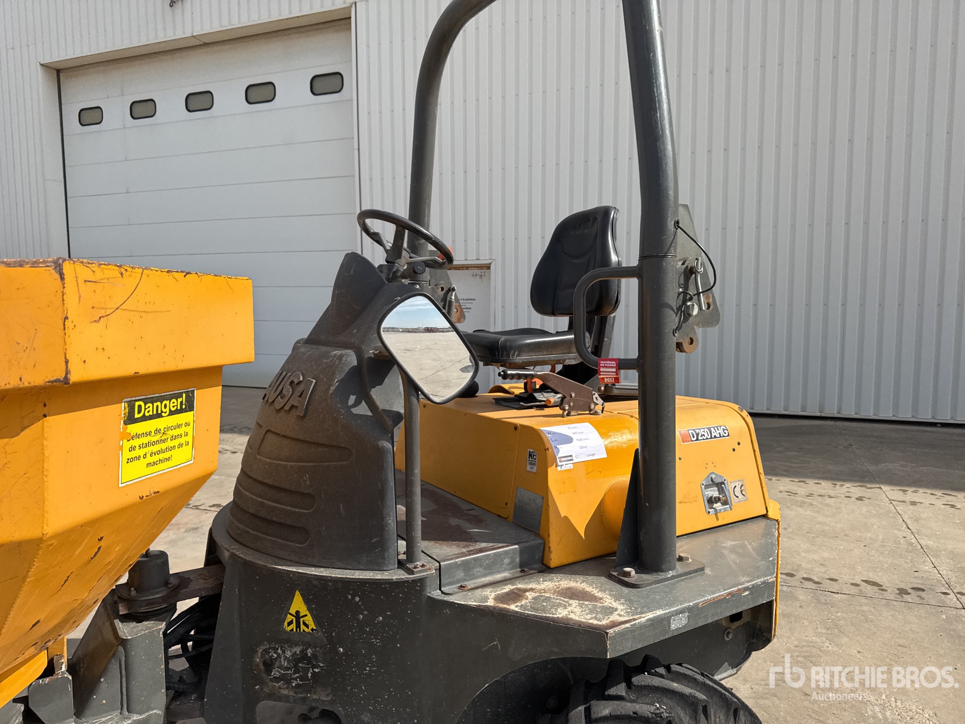 2017 Ausa D250AHG