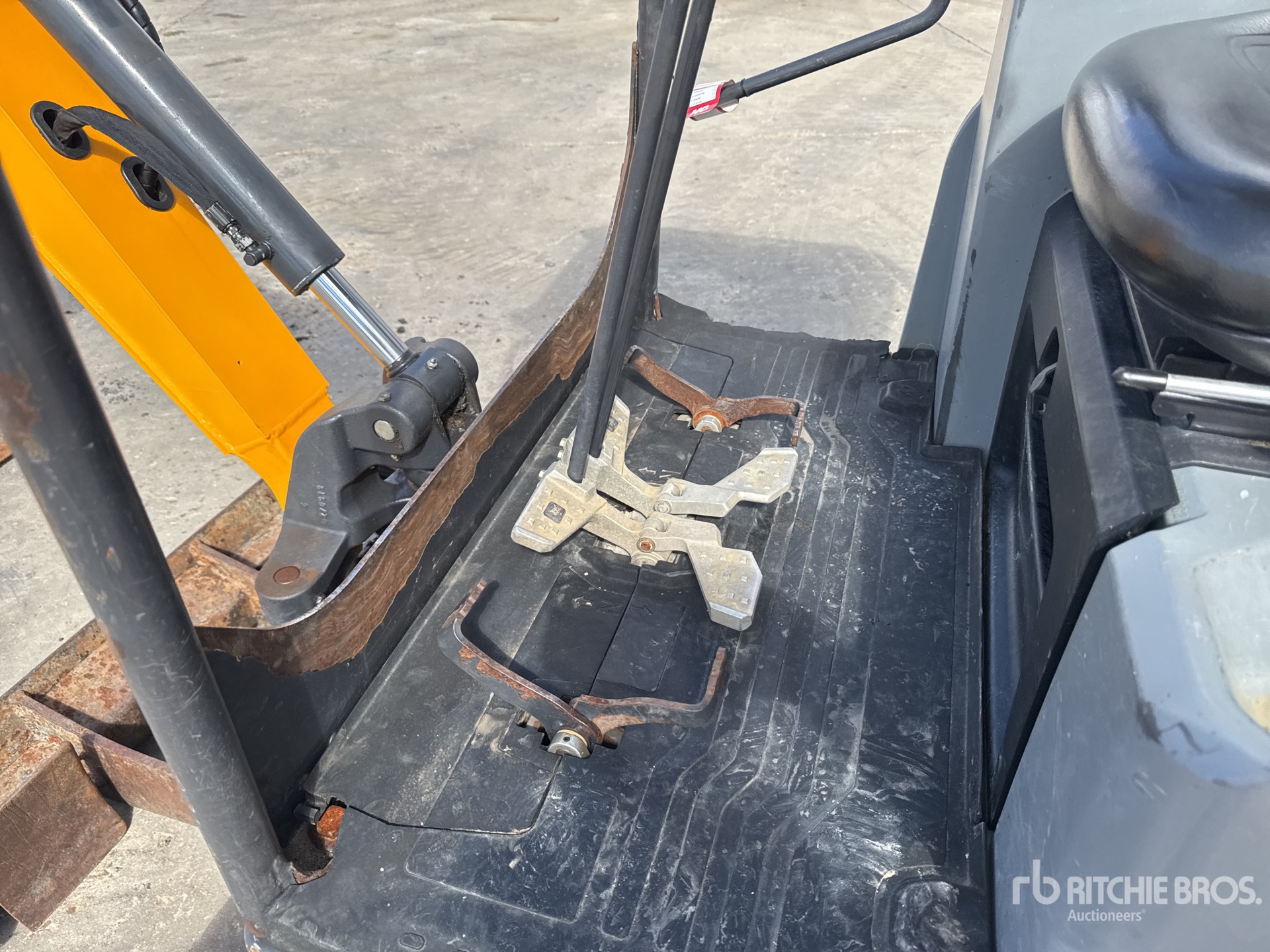 2020 Bobcat E17