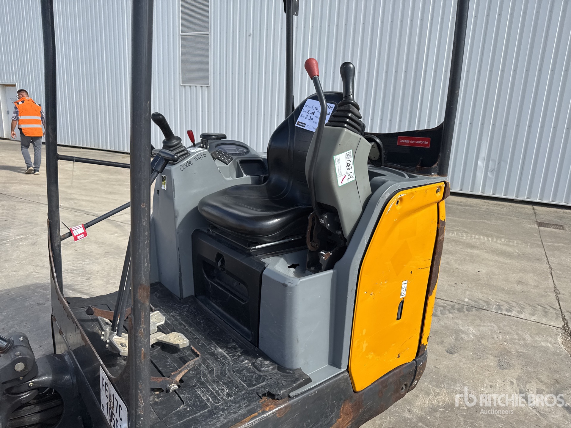 2020 Bobcat E17