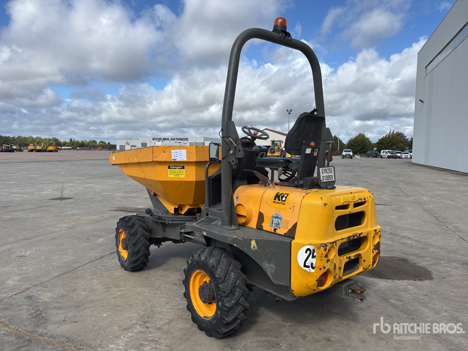 2018 Ausa D250AHG