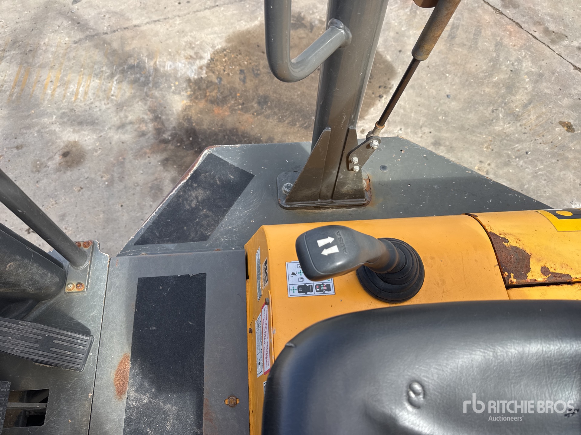 2018 Ausa D250AHG