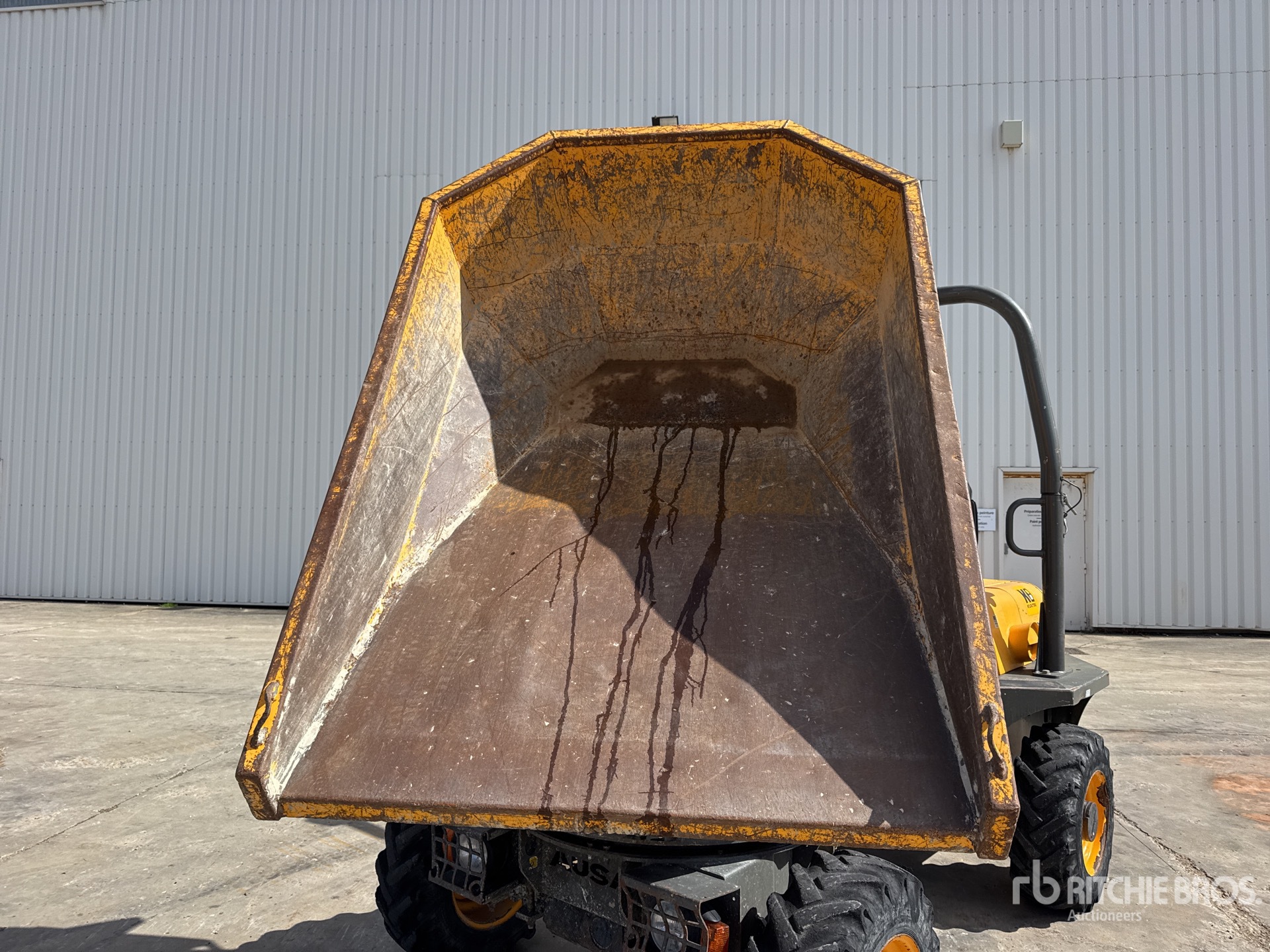 2018 Ausa D250AHG