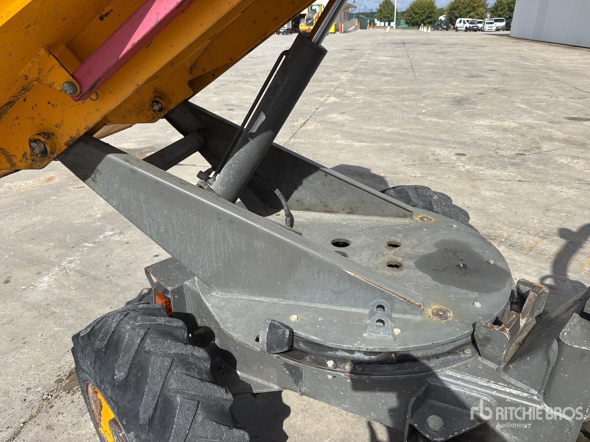 2018 Ausa D250AHG