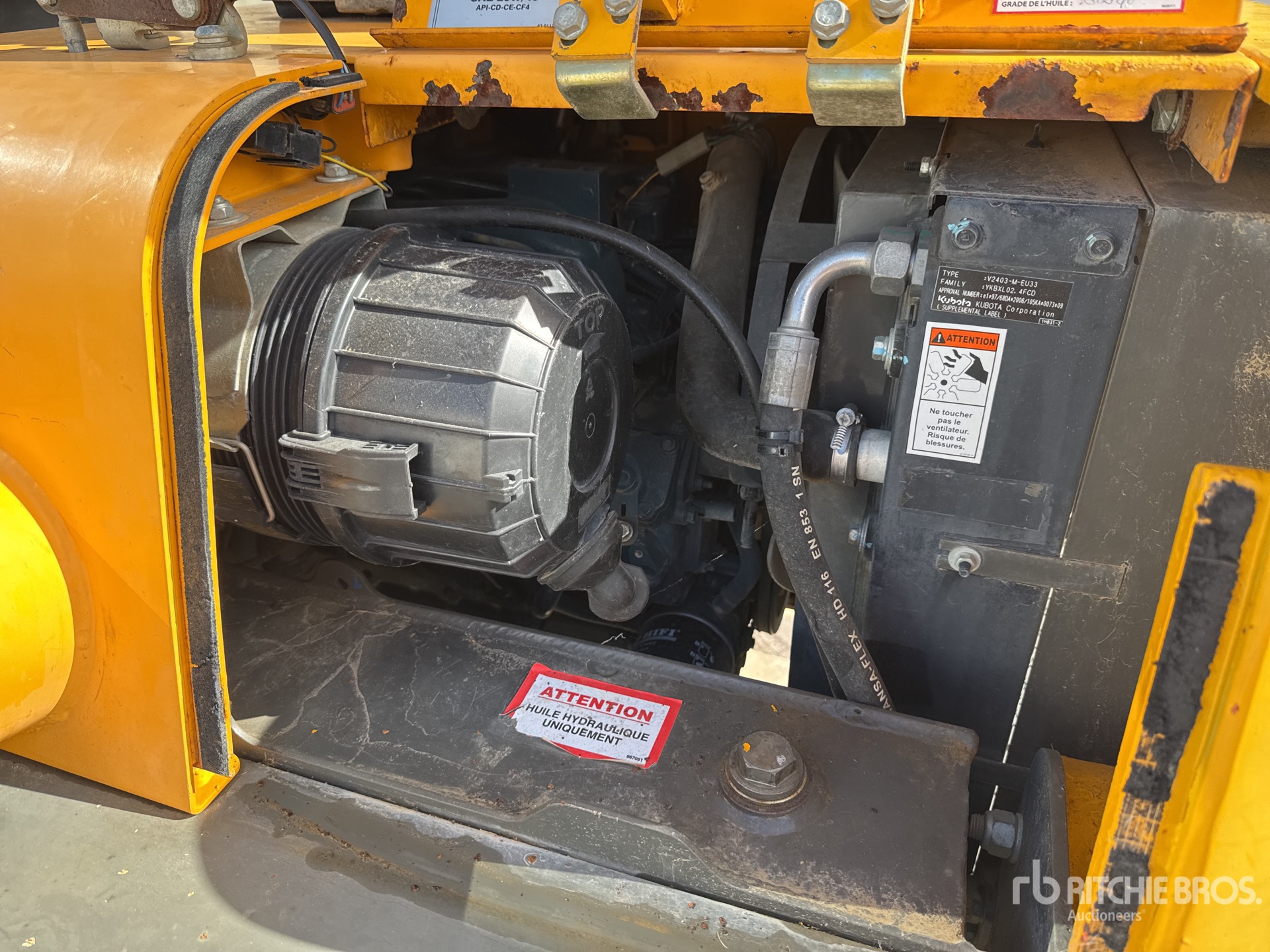 2018 Ausa D250AHG